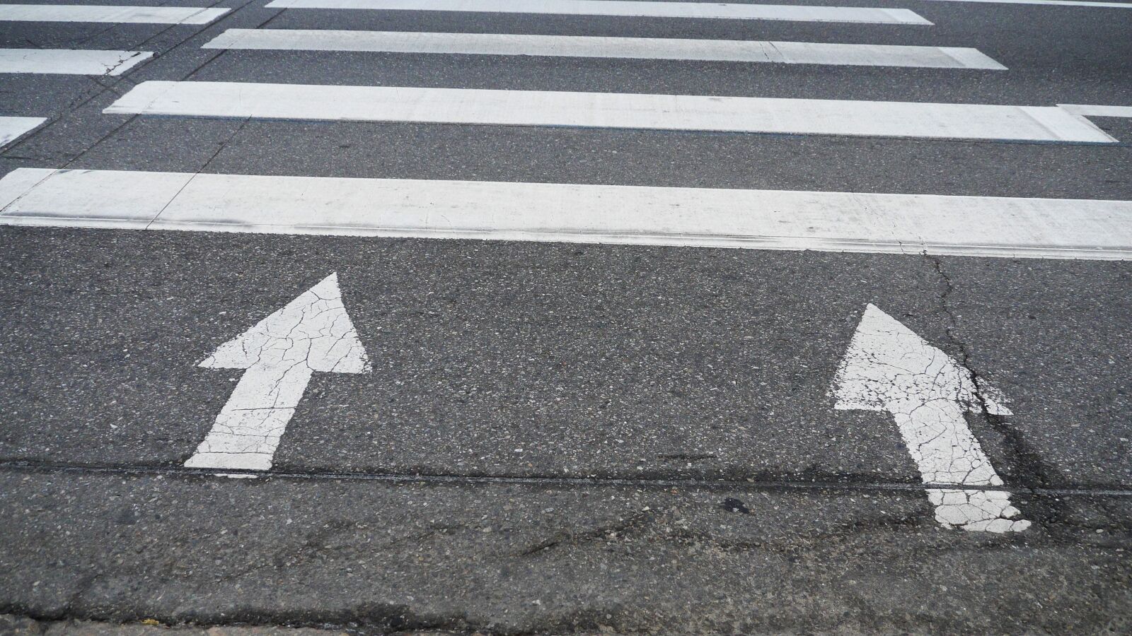 Panasonic Lumix DMC-GH3 sample photo. Gil, asphalt, construction today photography