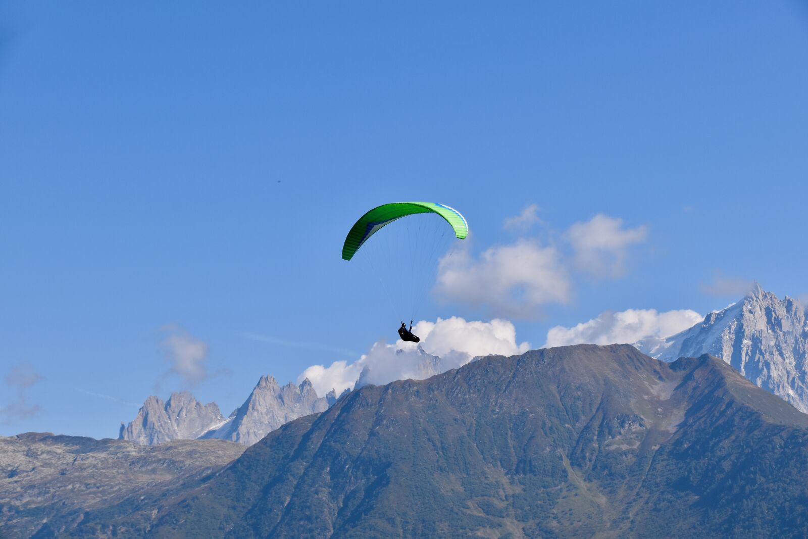 Nikon D5600 sample photo. Paragliding, paraglider, mountains photography