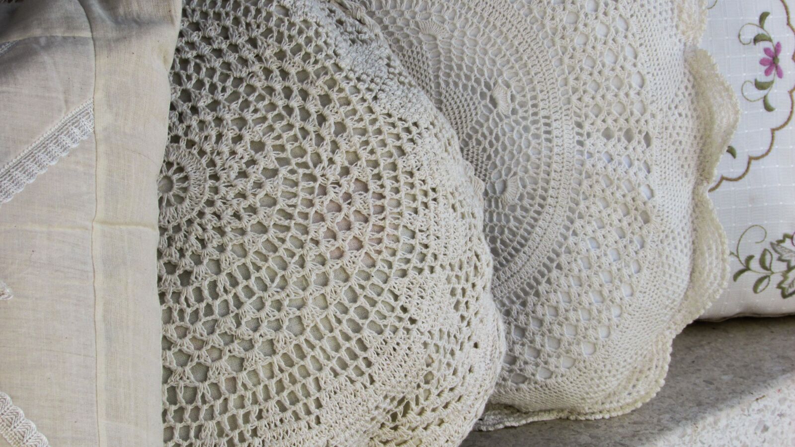 Canon PowerShot SX400 IS sample photo. Handiwork, embroidery, needlework photography