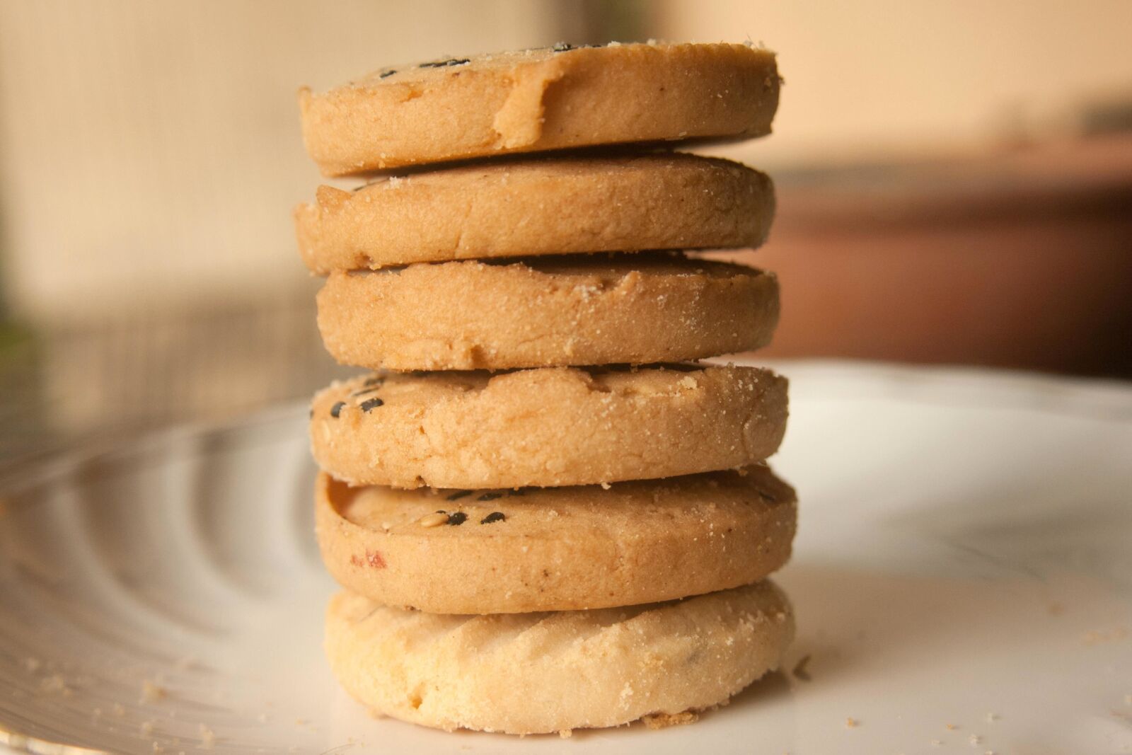 Canon EOS 1000D (EOS Digital Rebel XS / EOS Kiss F) sample photo. Cookie, dessert, biscuit, plate photography