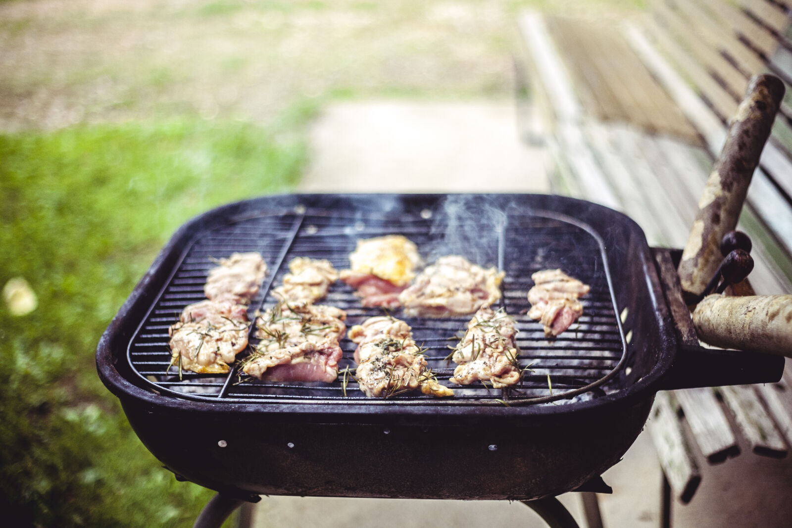Canon EOS 5D sample photo. Barbecue, bbq, beef, charcoal photography