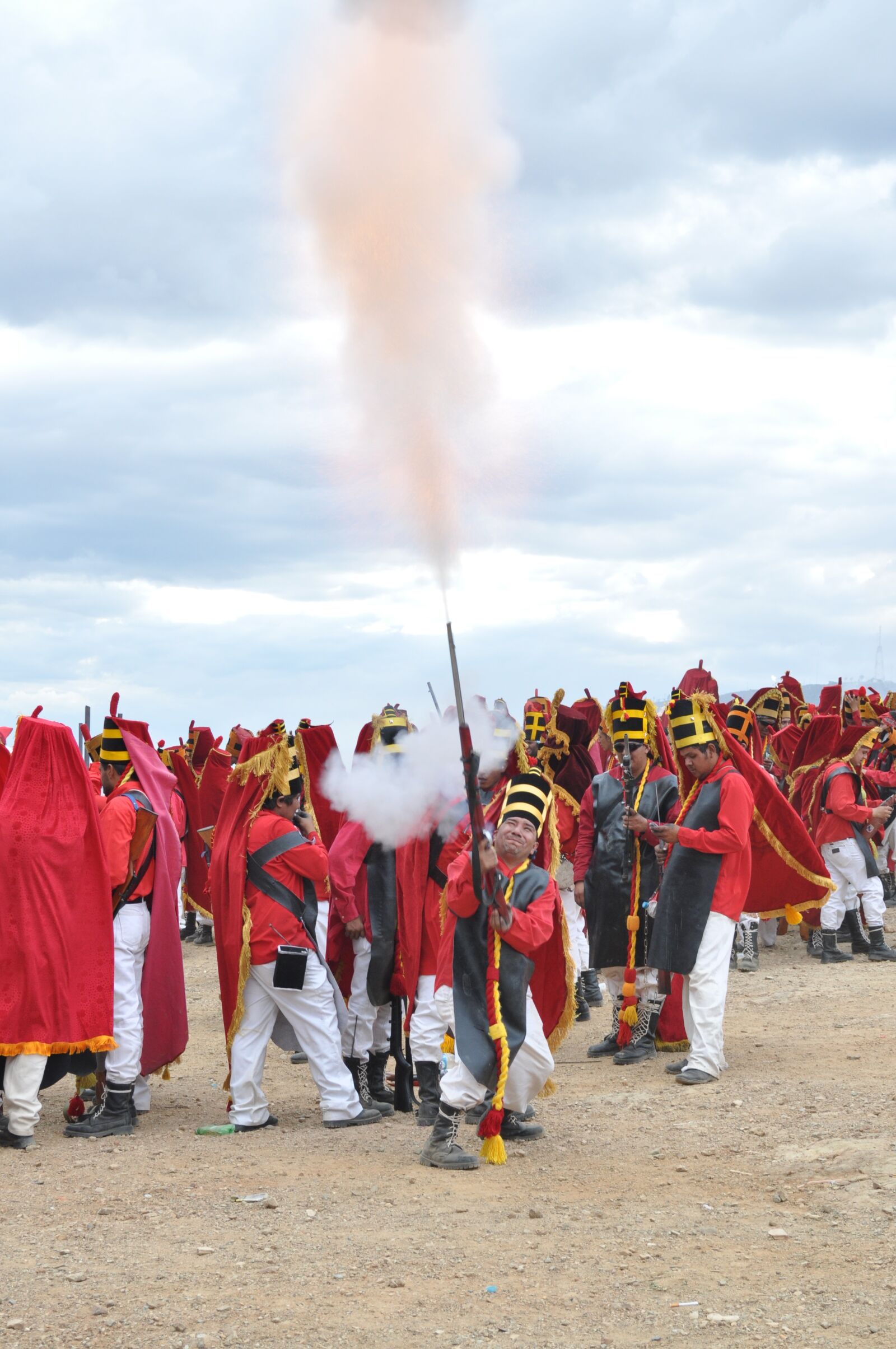 Nikon D5000 sample photo. Fire, gunpowder, religion photography