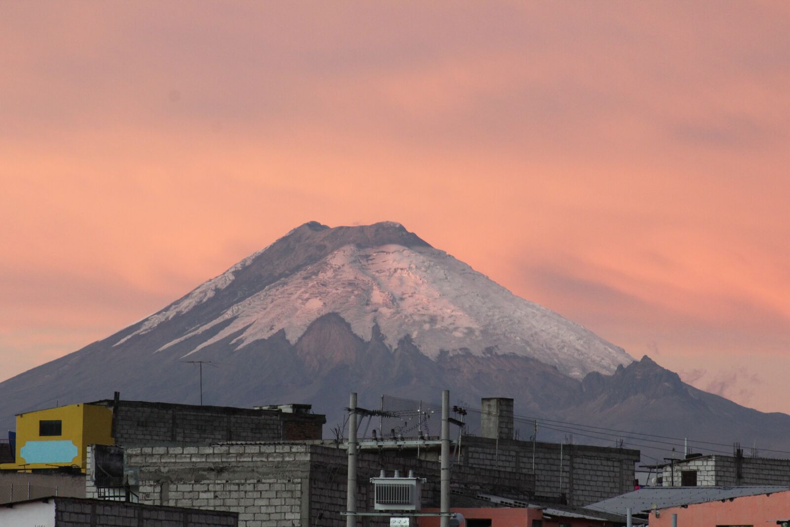 Canon EOS 1200D (EOS Rebel T5 / EOS Kiss X70 / EOS Hi) sample photo. Volcano, cotopaxi, latacunga photography