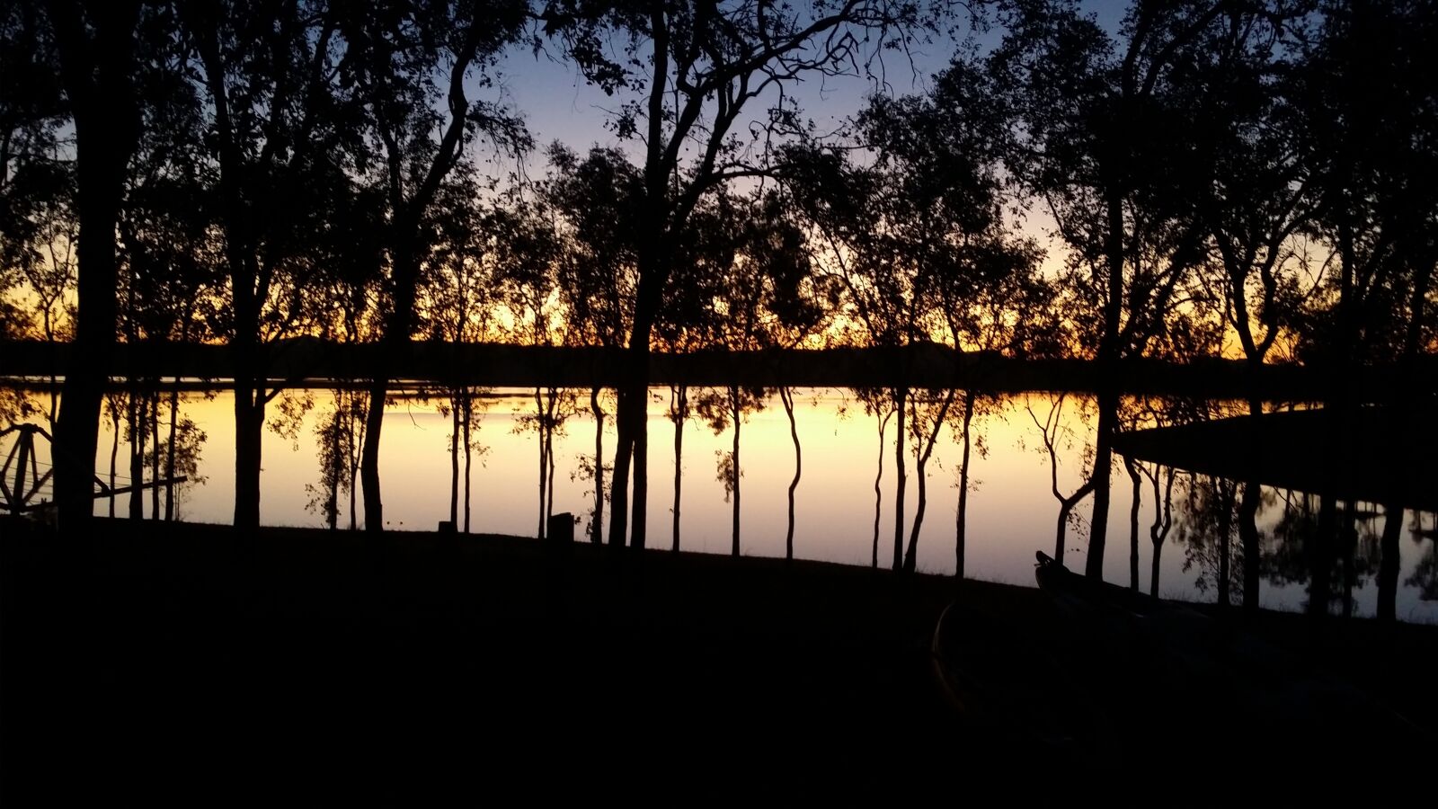 Samsung Galaxy S4 sample photo. Sunset, dam, lake photography