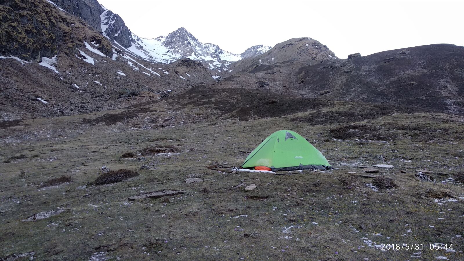 Xiaomi Mi A1 sample photo. Camping, tent, adventure photography