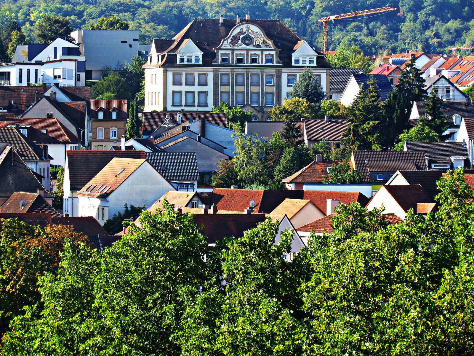Canon PowerShot SX30 IS sample photo. Houses, buildings, the roofs photography