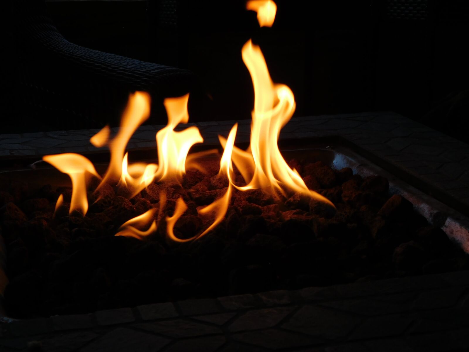 Nikon Coolpix L840 sample photo. Bond fire, quarantine, warm photography