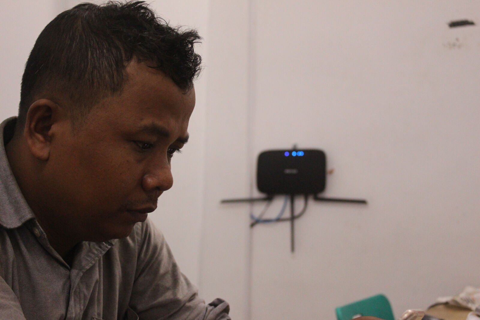 Canon EOS 700D (EOS Rebel T5i / EOS Kiss X7i) sample photo. Sad, man photography