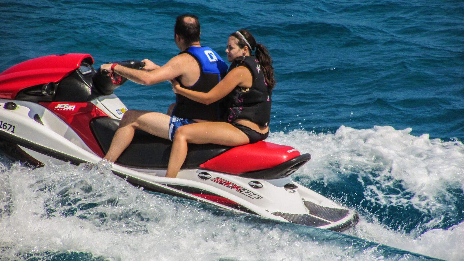 Canon PowerShot SX400 IS sample photo. Jet ski, action, water photography