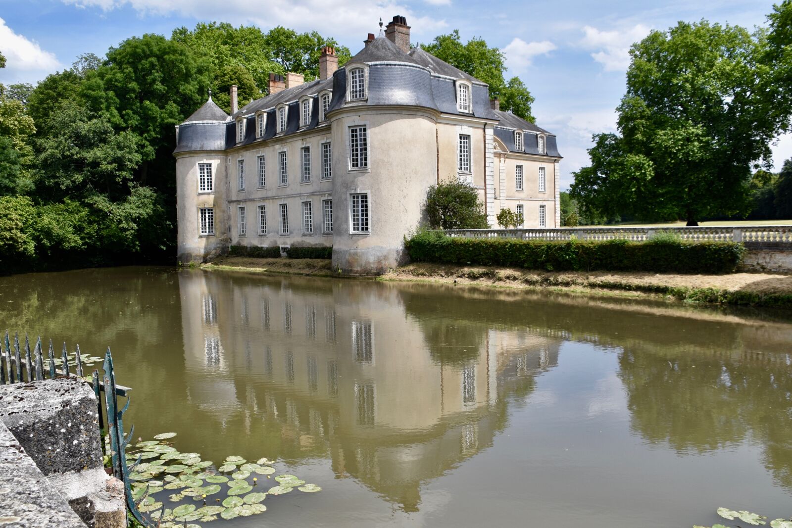 Nikon D5600 sample photo. Castle, beautiful house, great photography