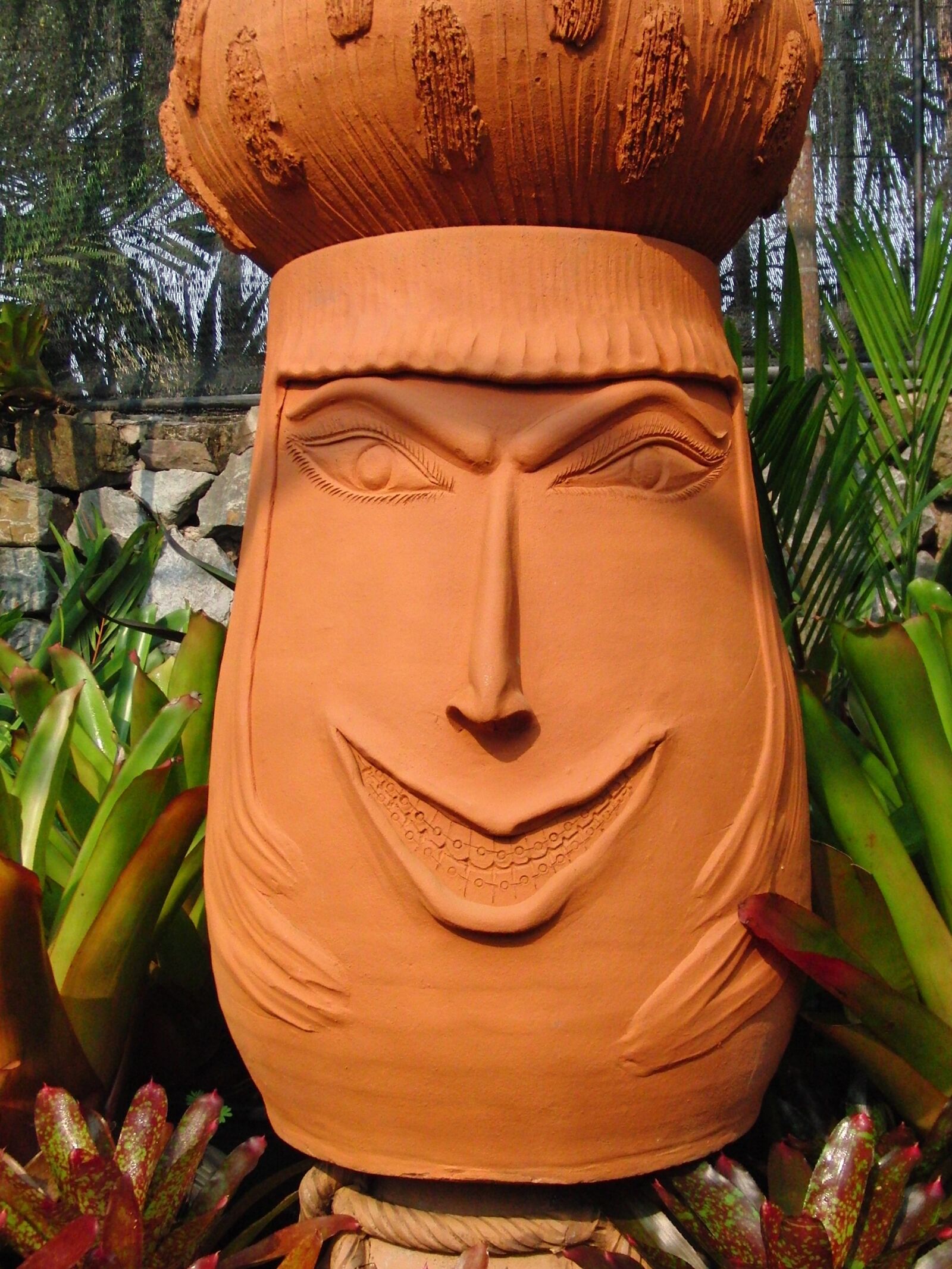 CASIO EX-FC100 sample photo. Person, smile, ceramics photography