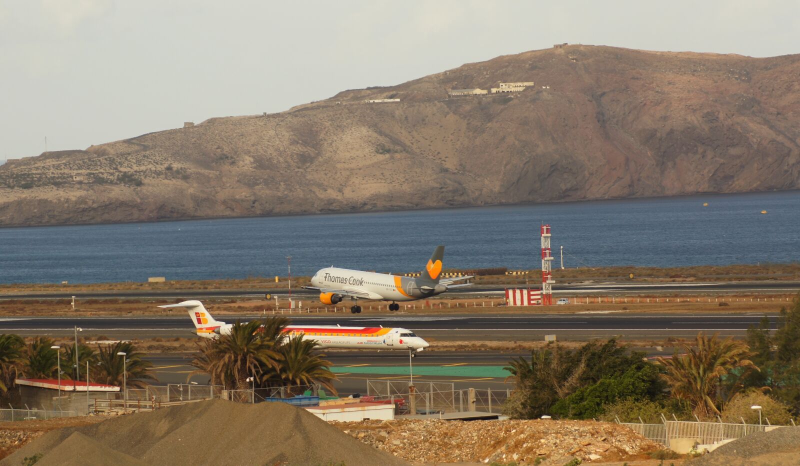 Sony SLT-A55 (SLT-A55V) sample photo. Airport, the, palmas photography