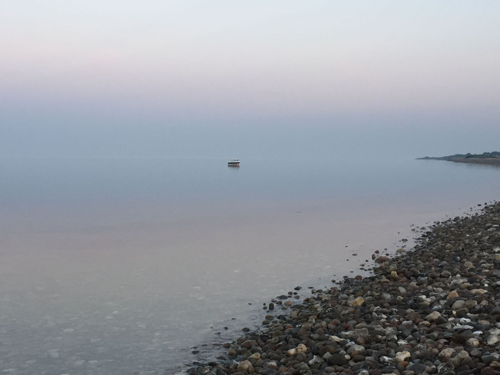 iPhone 6 back camera 4.15mm f/2.2 sample photo. Beach, sea, boat photography