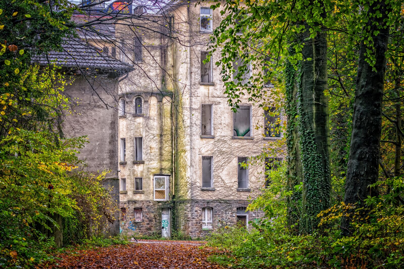 Nikon D3300 sample photo. Lost places, clinic, institute photography