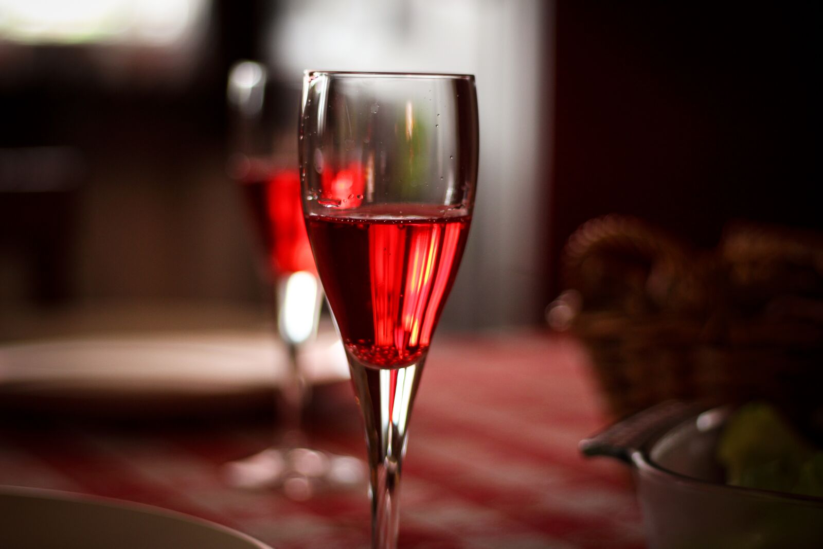 Canon EOS 100D (EOS Rebel SL1 / EOS Kiss X7) + Canon EF 50mm F1.8 STM sample photo. Aperitif, spritz, cheerfulness photography