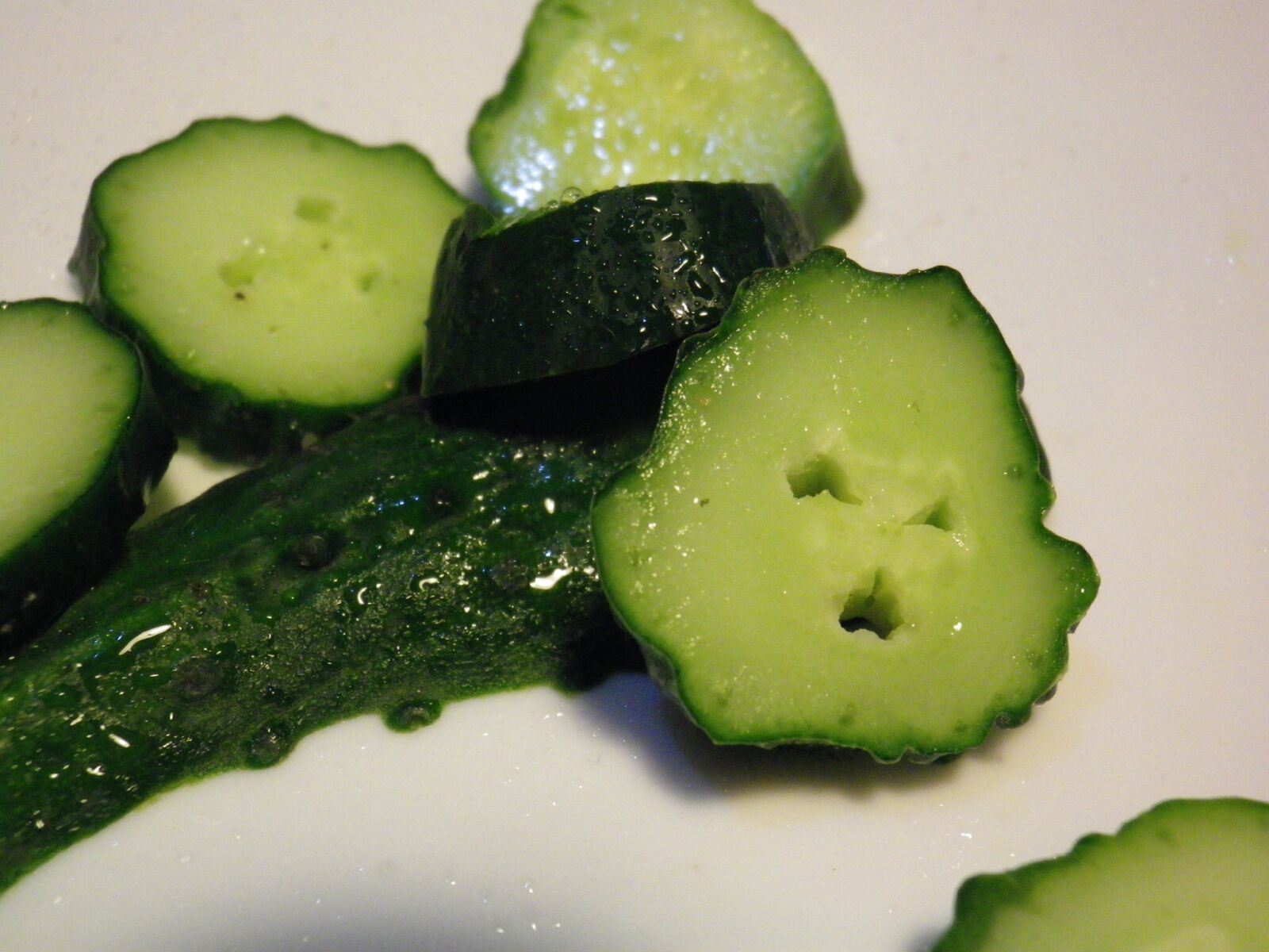 Pentax Optio RZ10 sample photo. Cucumber, vegetable, panic photography