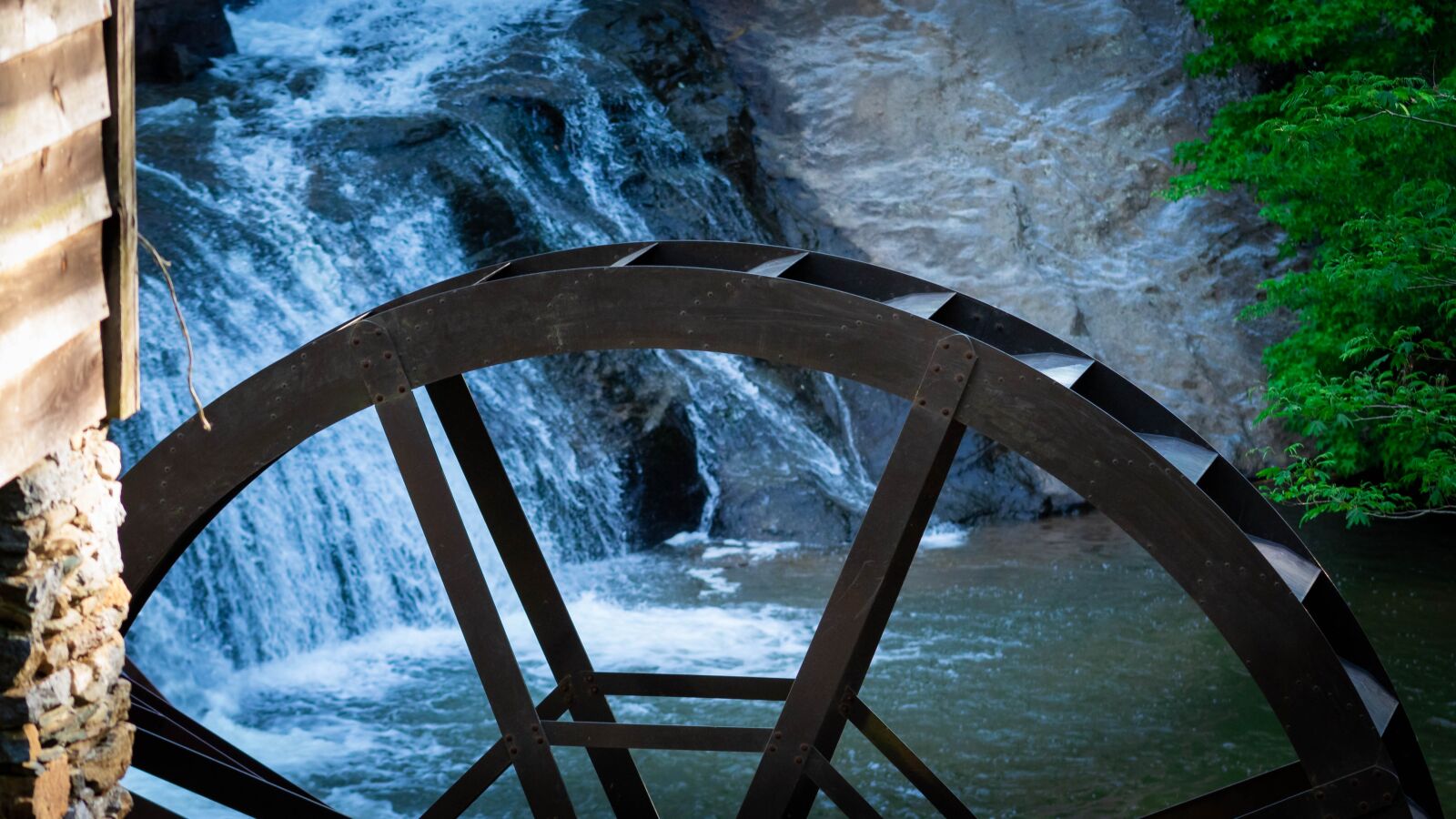 Canon EF75-300mm f/4-5.6 sample photo. Waterfall, water wheel, mill photography