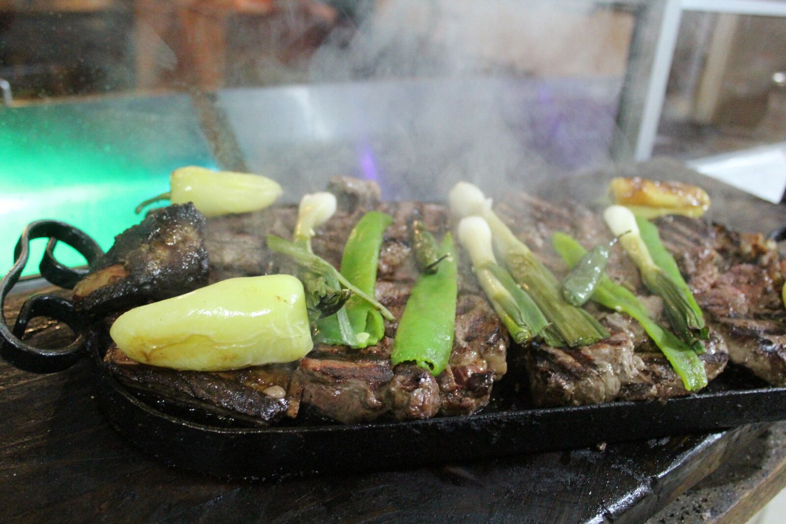 Canon EOS 1200D (EOS Rebel T5 / EOS Kiss X70 / EOS Hi) sample photo. Barbecue, meat, roast photography