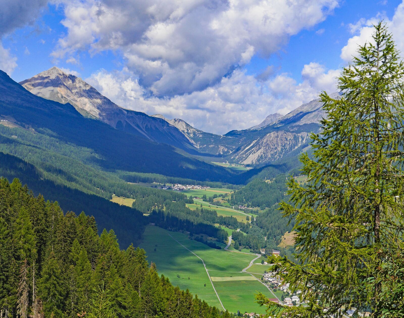 Panasonic Lumix DMC-GH3 sample photo. Switzerland, m nstertal, oven photography