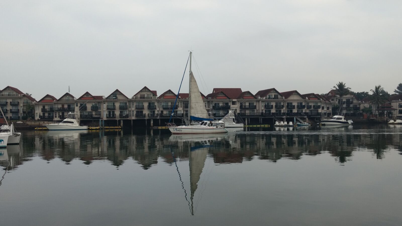Motorola Moto G (4) sample photo. Water, reflection, travel photography