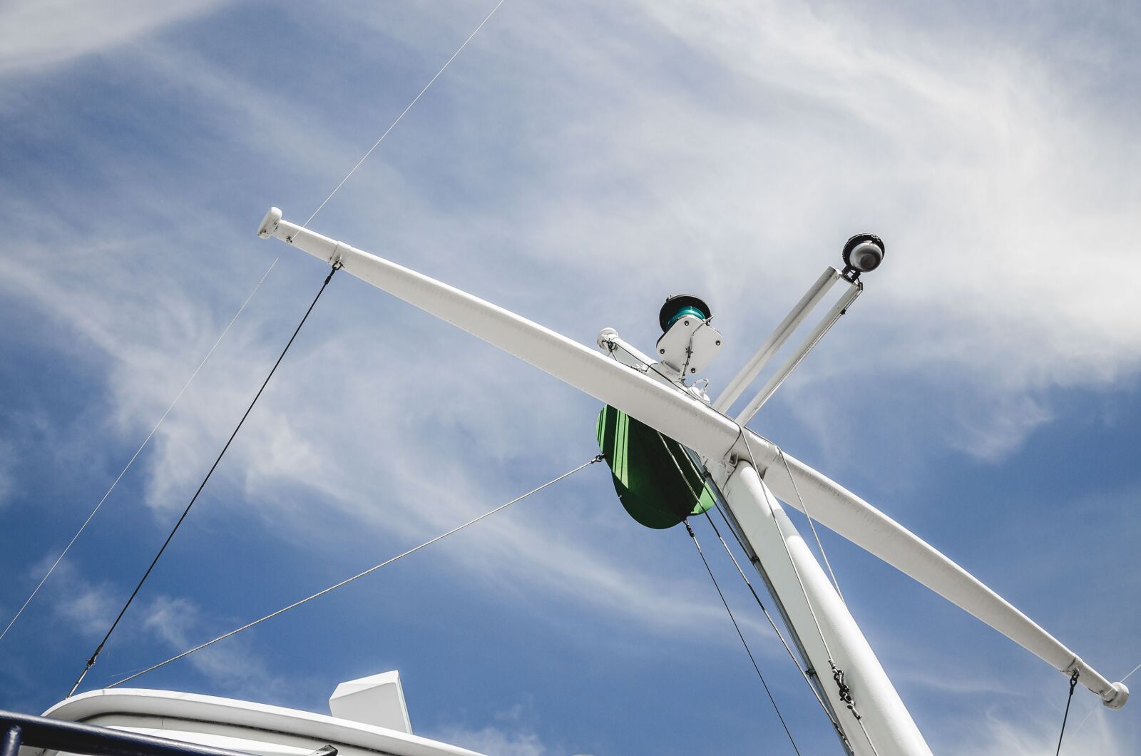 Nikon D5100 sample photo. The antenna, sky, flag photography