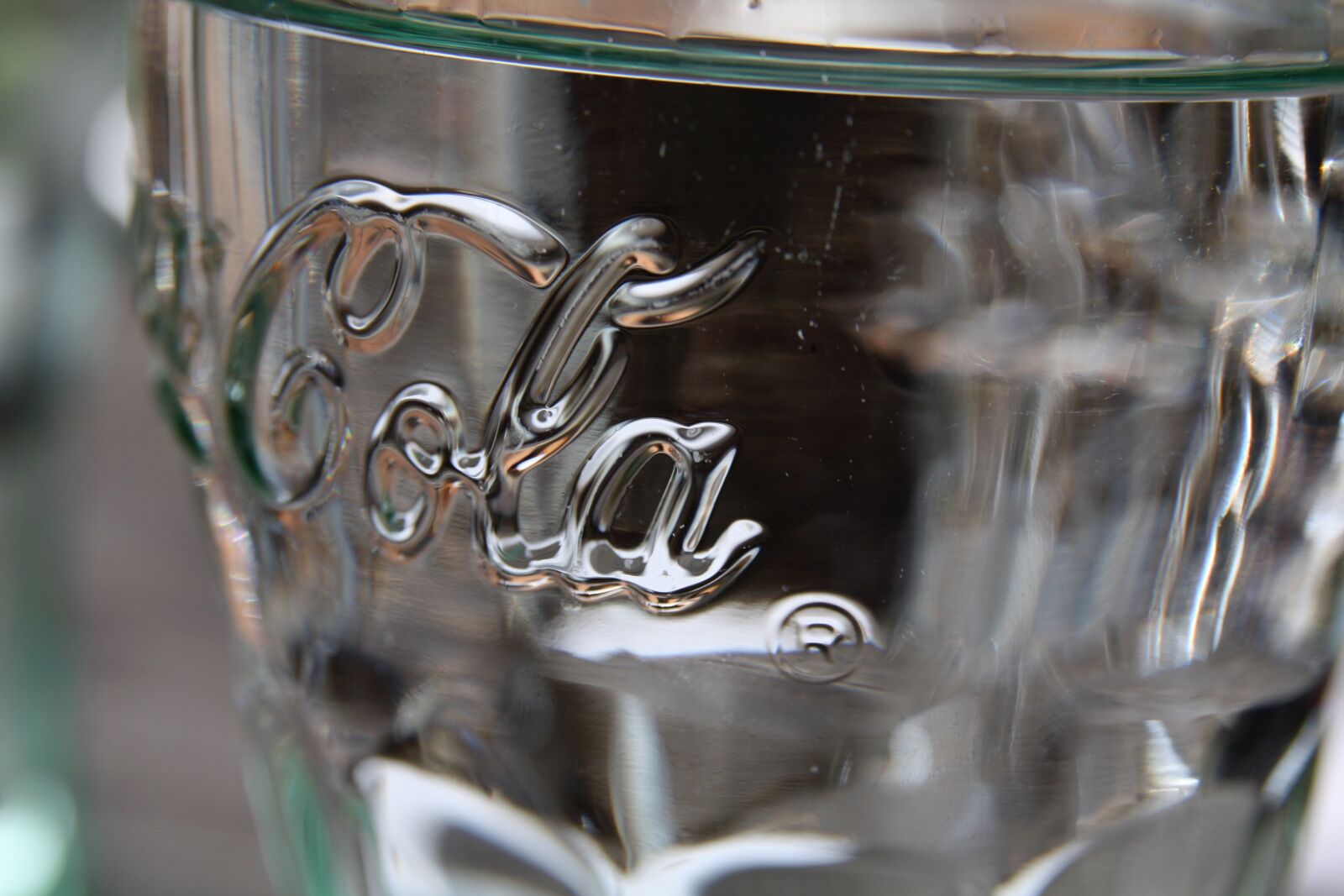 Canon EOS 450D (EOS Rebel XSi / EOS Kiss X2) sample photo. Glass, empty glass, macro photography