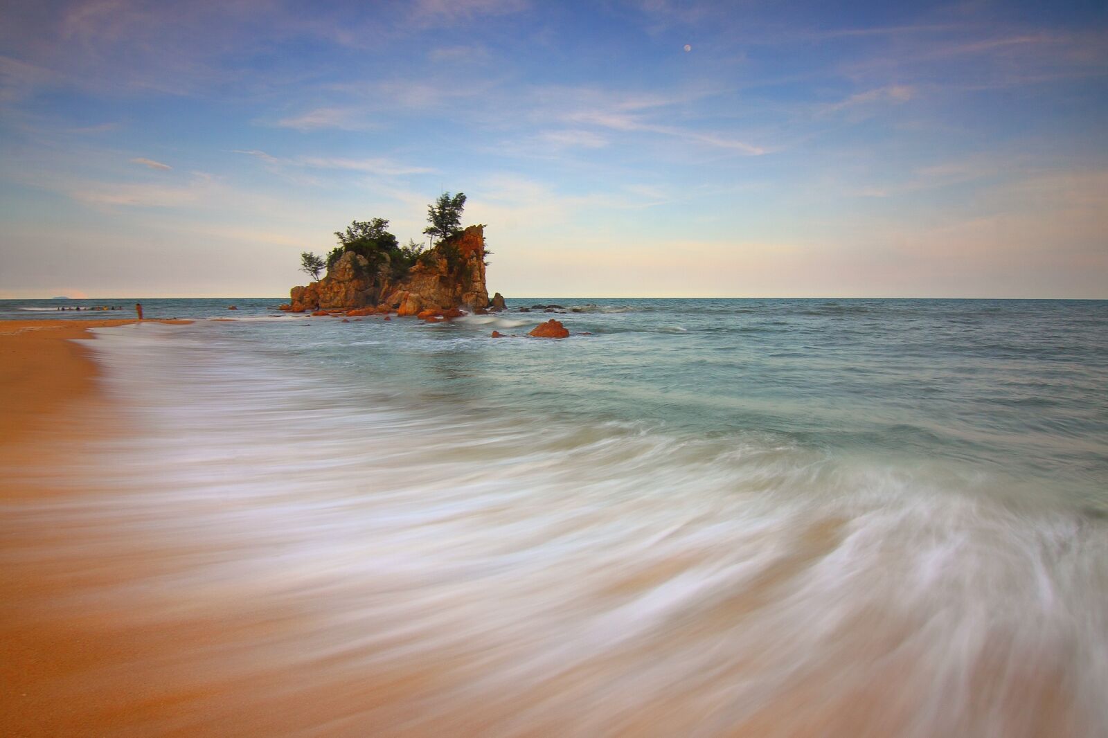 Canon EOS 50D sample photo. Water motion, beach, sea photography