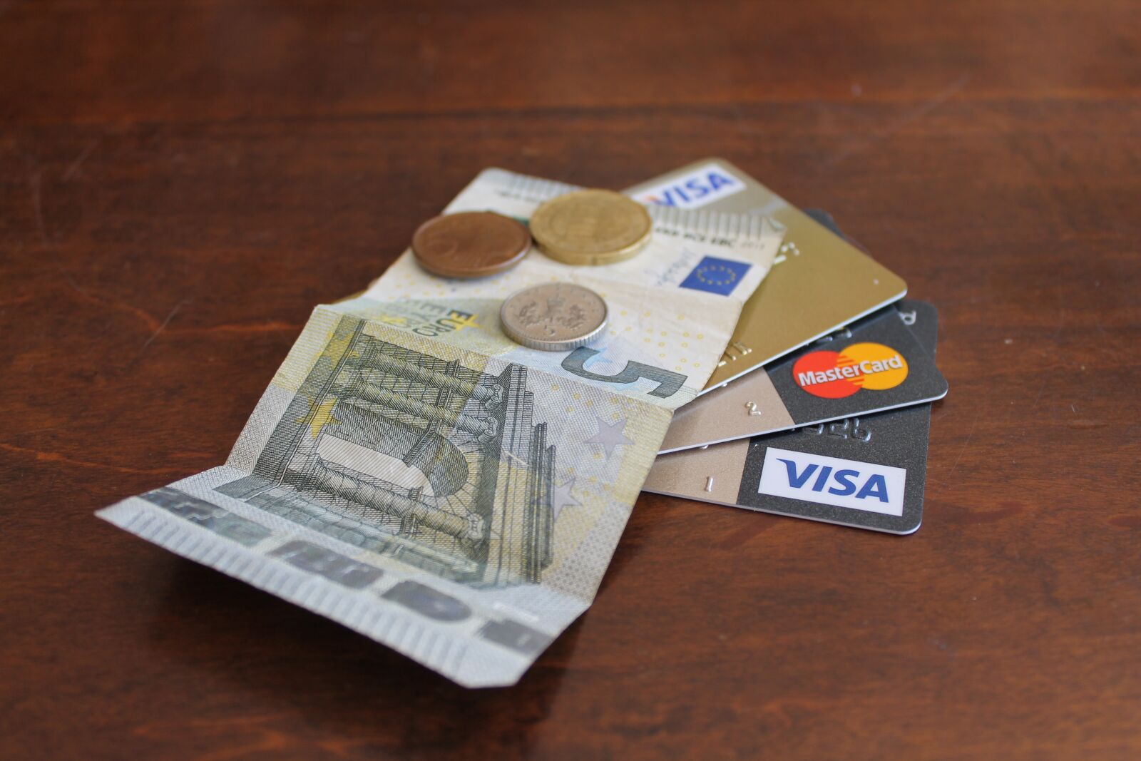 Canon EOS 1100D (EOS Rebel T3 / EOS Kiss X50) sample photo. Credit card, money, payment photography