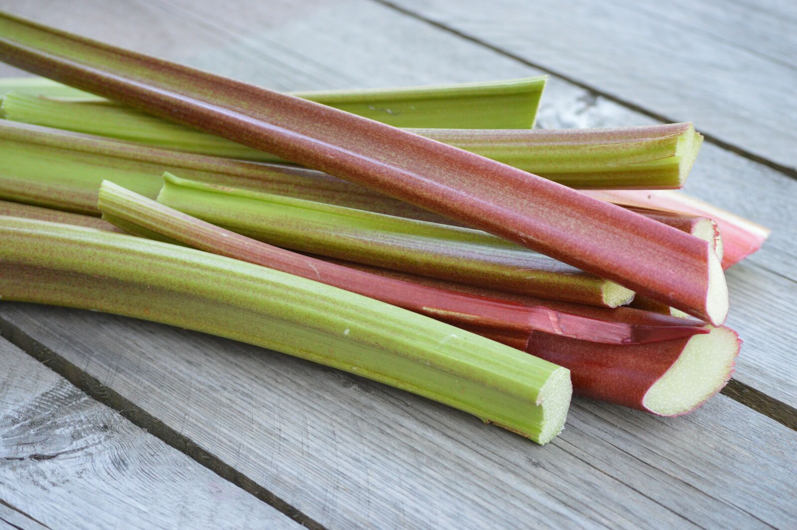 Nikon D3200 sample photo. Rhubarb, homeproduce, fresh food photography