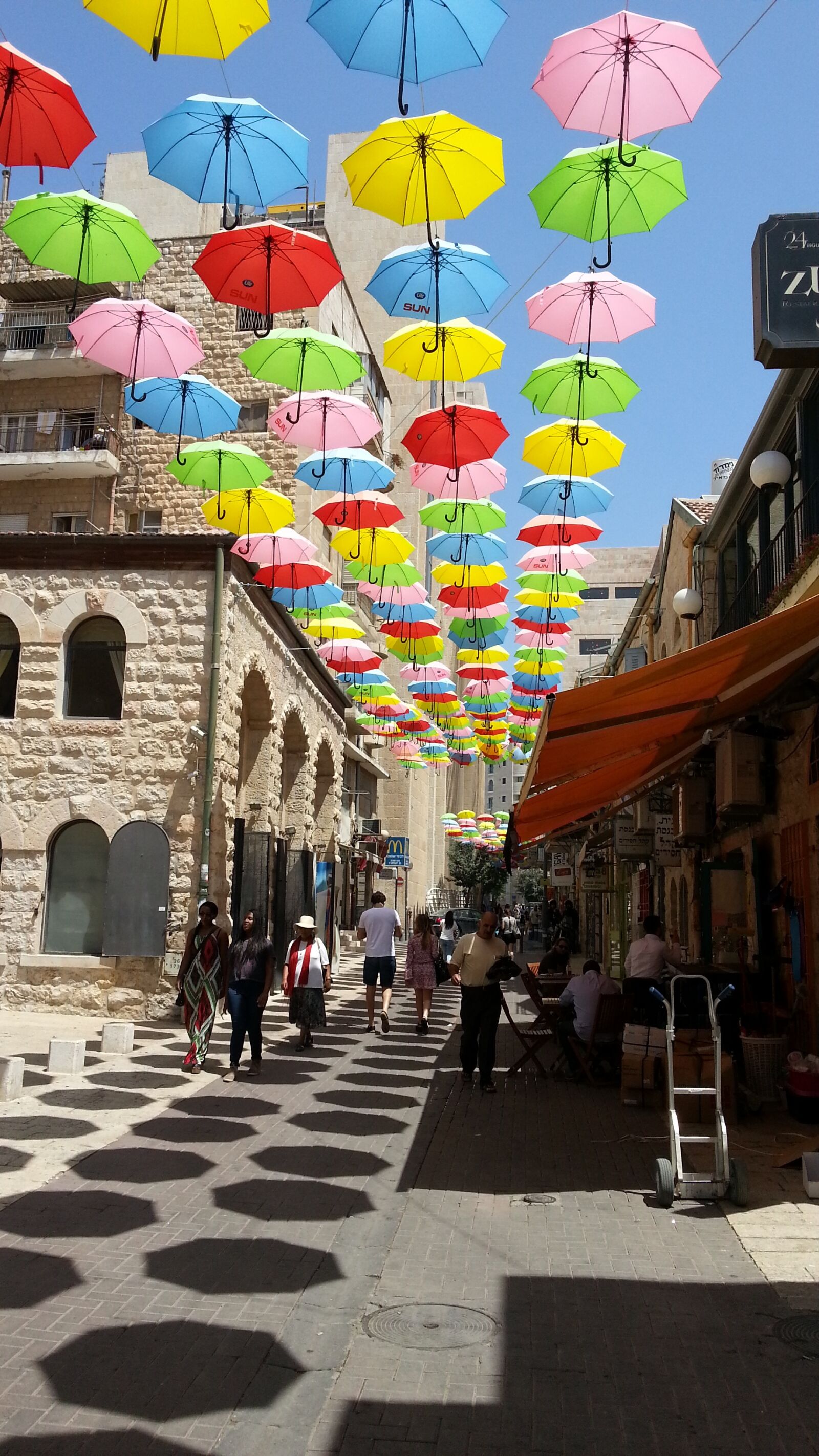 Samsung Galaxy Note2 sample photo. Jerusalem, umbrellas, street photography