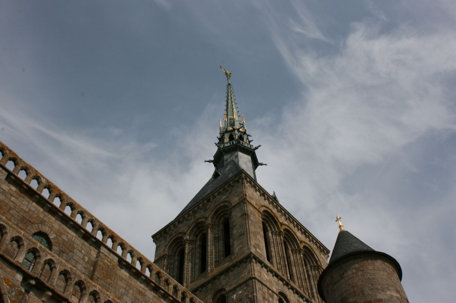 Canon EOS 400D (EOS Digital Rebel XTi / EOS Kiss Digital X) sample photo. Mont saint-michel, abbey, normandy photography