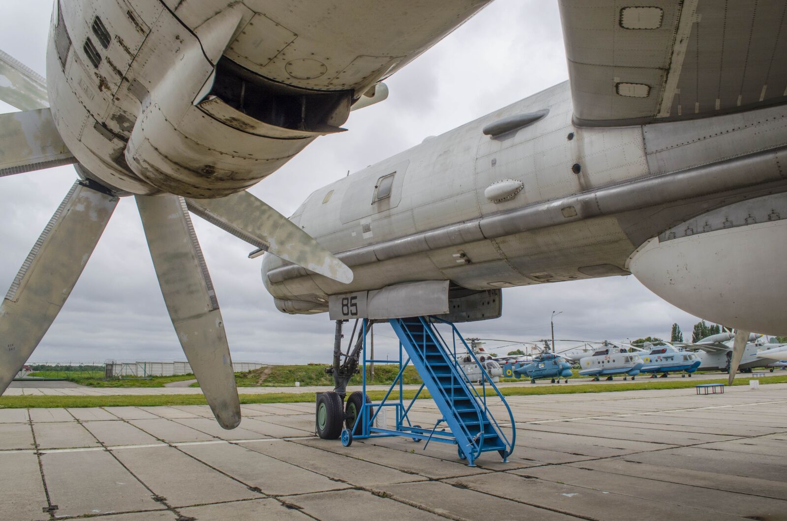 Nikon D5100 sample photo. Plane, engine, turbine photography