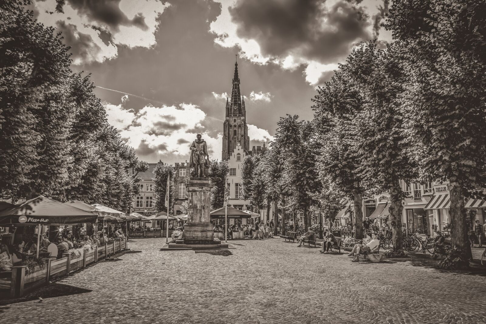 Nikon D3300 sample photo. Brugge, square, trees photography
