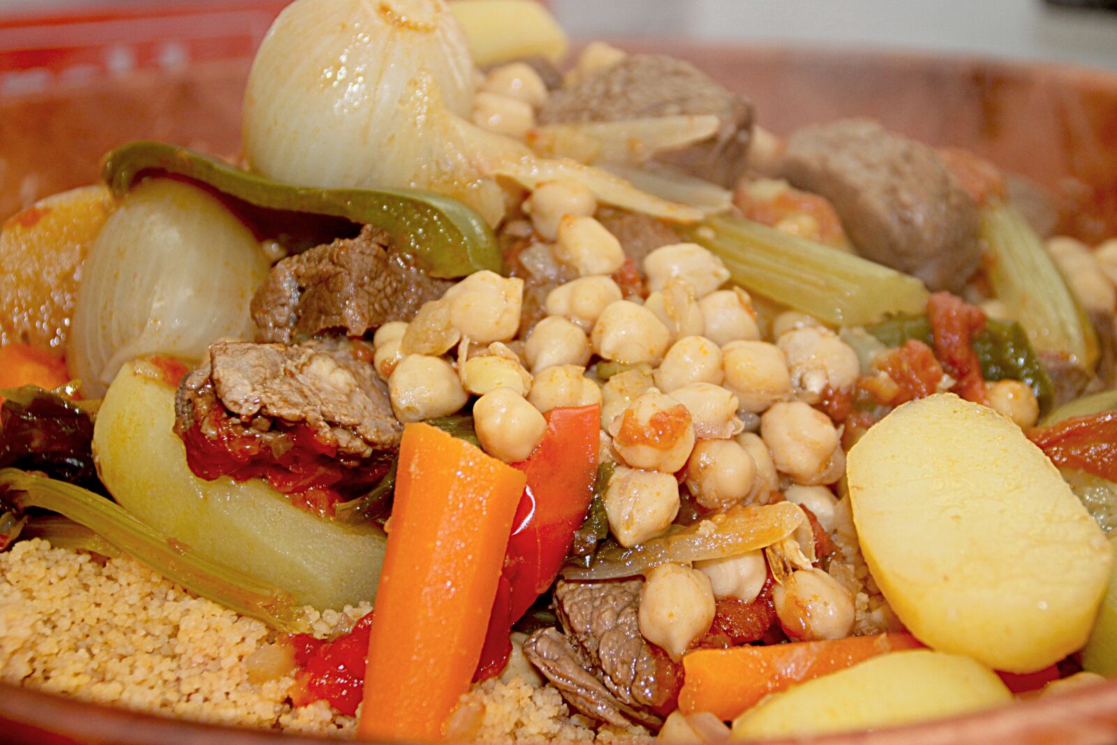 Canon EOS 500D (EOS Rebel T1i / EOS Kiss X3) sample photo. Couscous, turnip, carrot photography