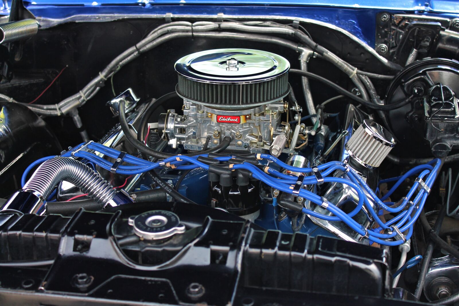 Canon EOS 1100D (EOS Rebel T3 / EOS Kiss X50) sample photo. Engine, galaxie 500, ford car photography