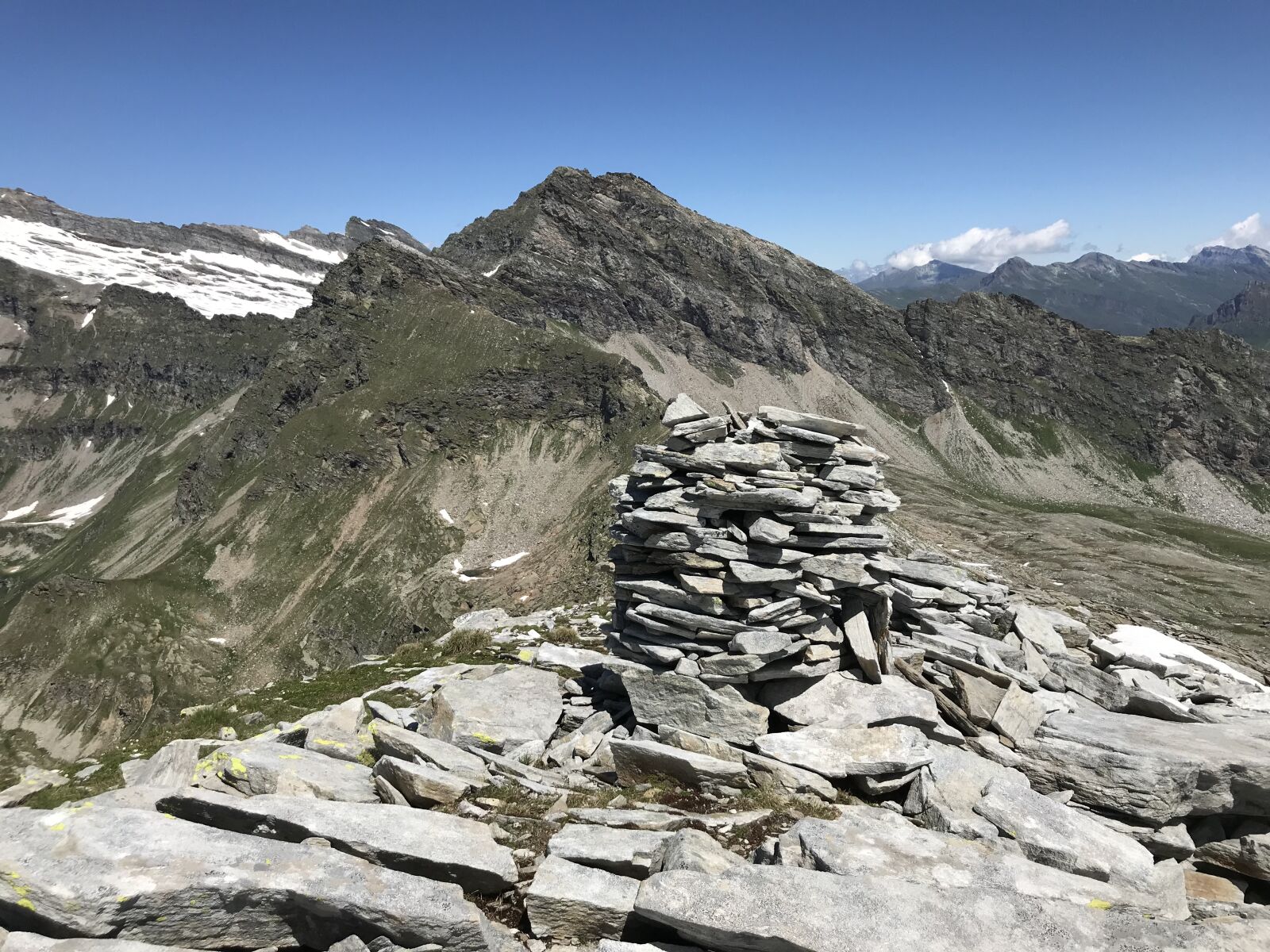 iPhone 7 back camera 3.99mm f/1.8 sample photo. I rodond, alpine route photography
