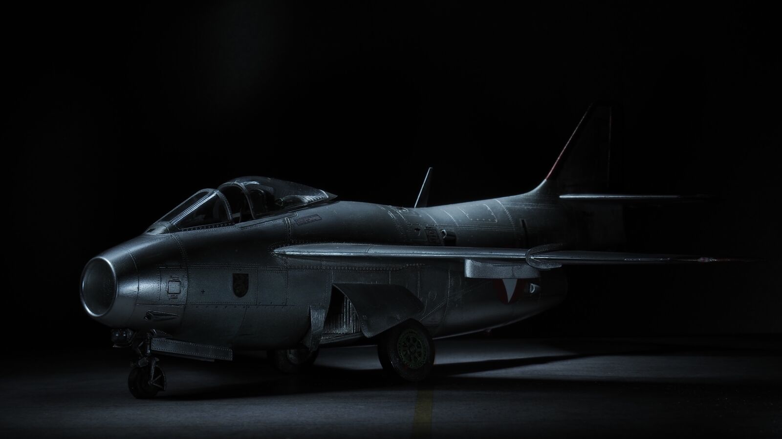 Olympus OM-D E-M5 II sample photo. Saab29, model airplane, light photography