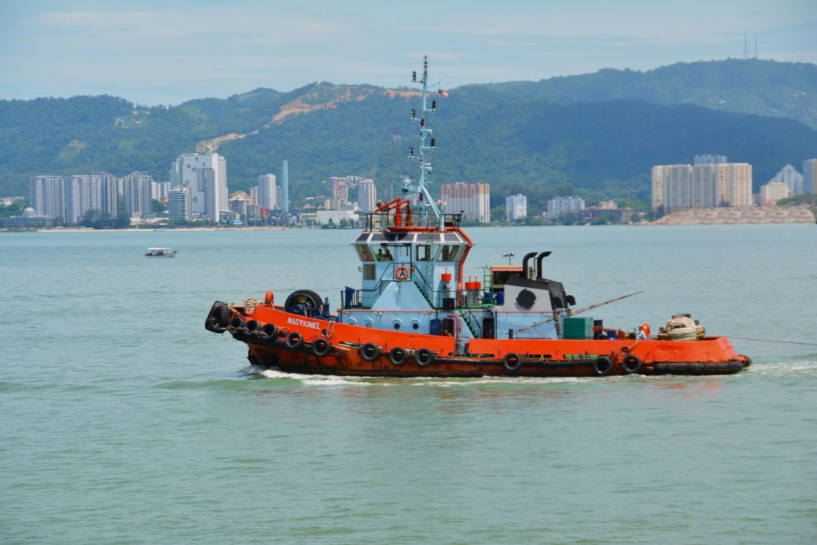 Nikon D5200 sample photo. Tug, boat, ship photography