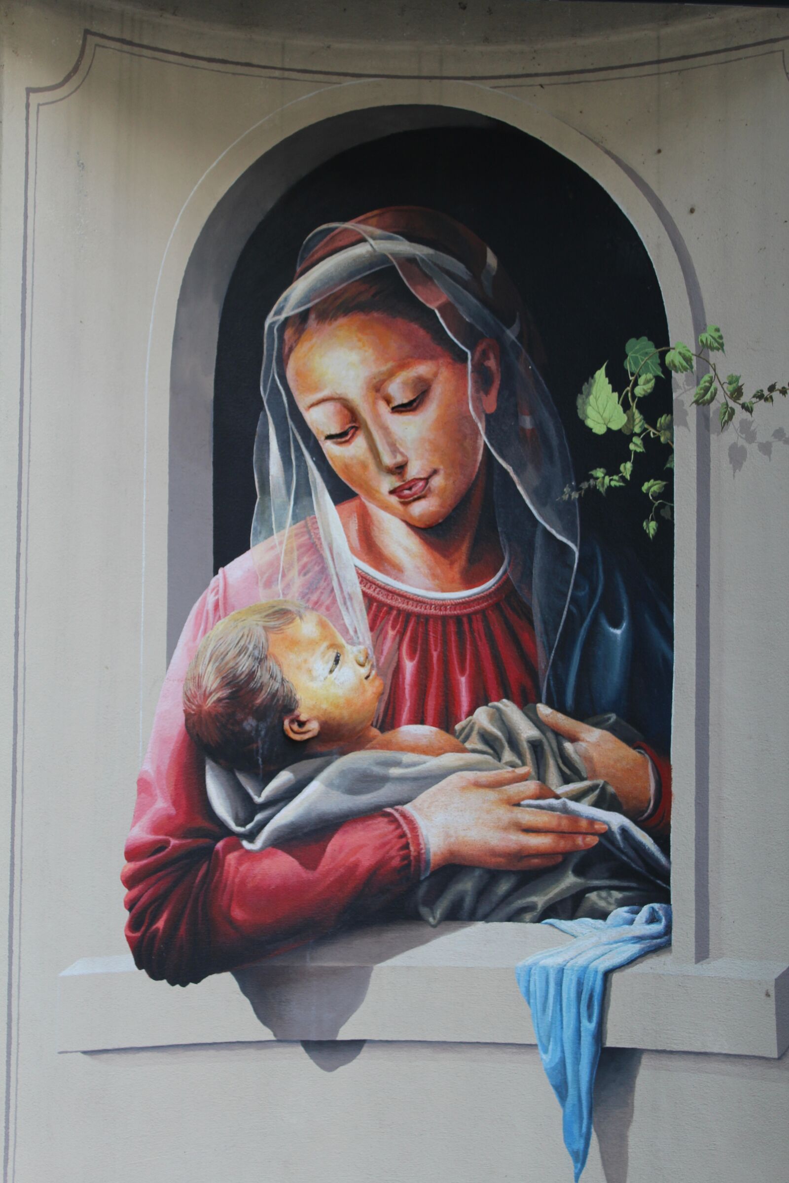 Canon EOS 1200D (EOS Rebel T5 / EOS Kiss X70 / EOS Hi) sample photo. Murals, madonna with child photography
