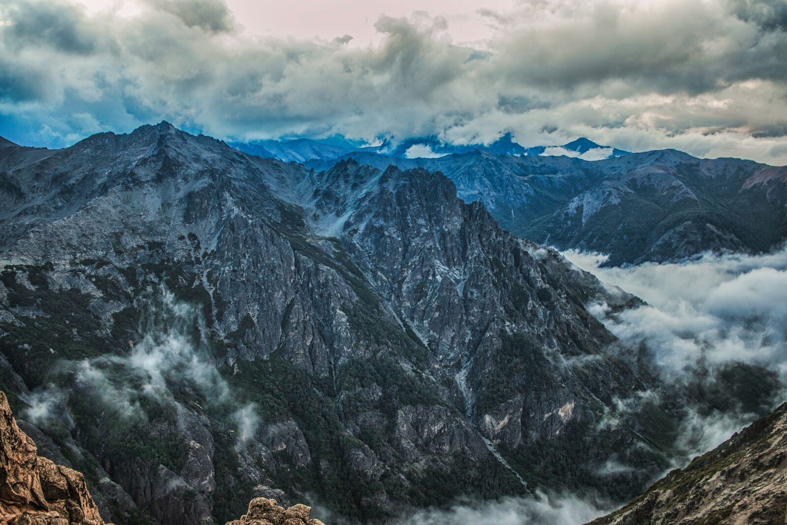 Canon EF-S 24mm F2.8 STM sample photo. Refugio frey, cerro catedral photography