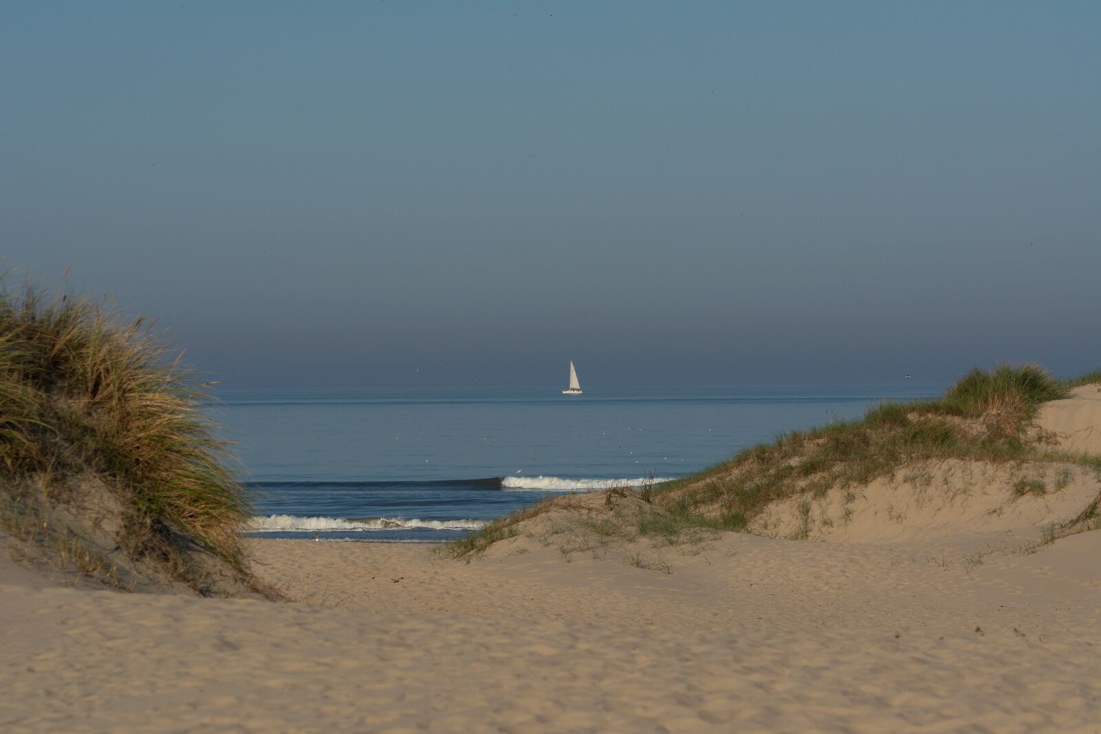 Nikon D5200 sample photo. Sea, beach, horizon photography