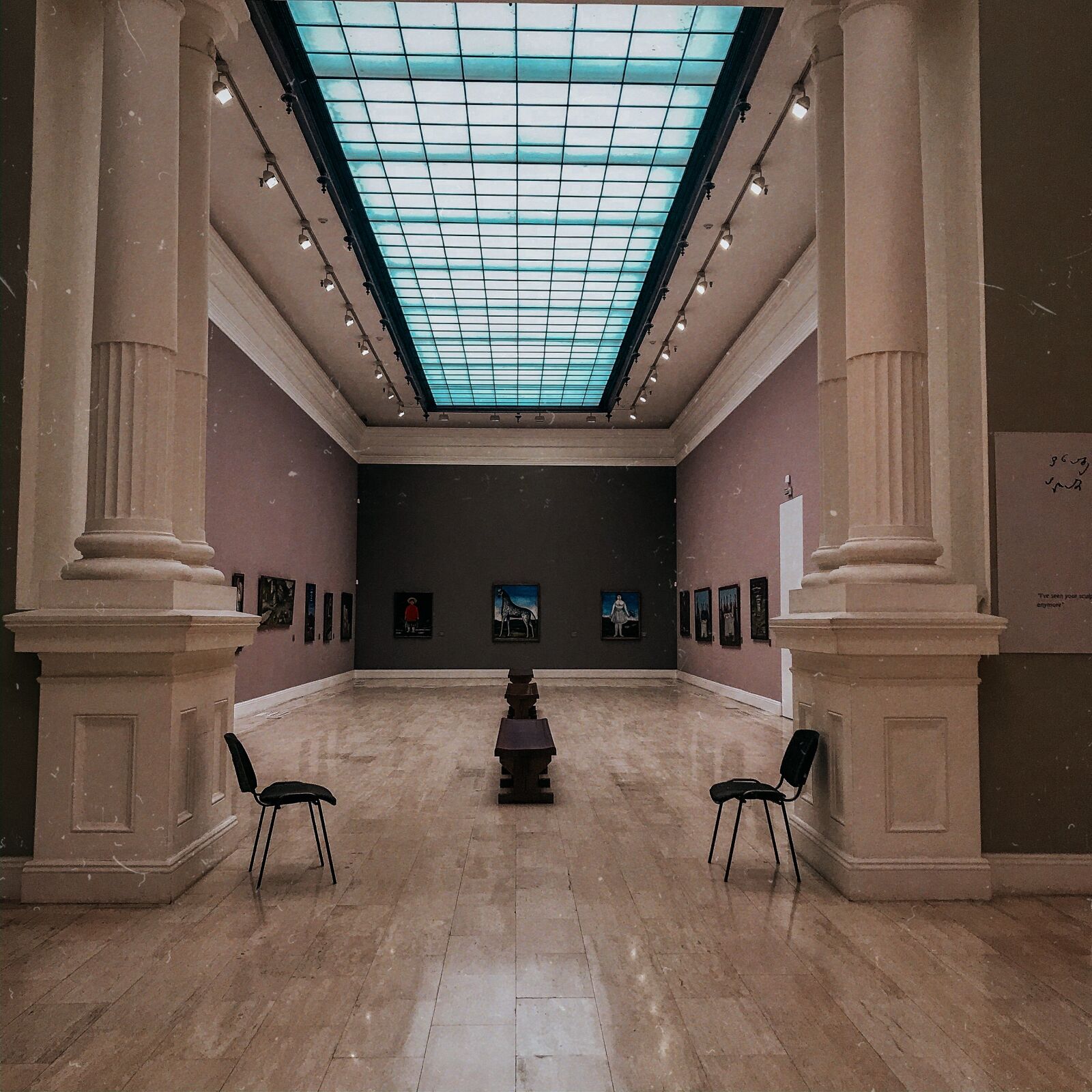 Apple iPhone 7 Plus sample photo. Museum, art, gallery photography