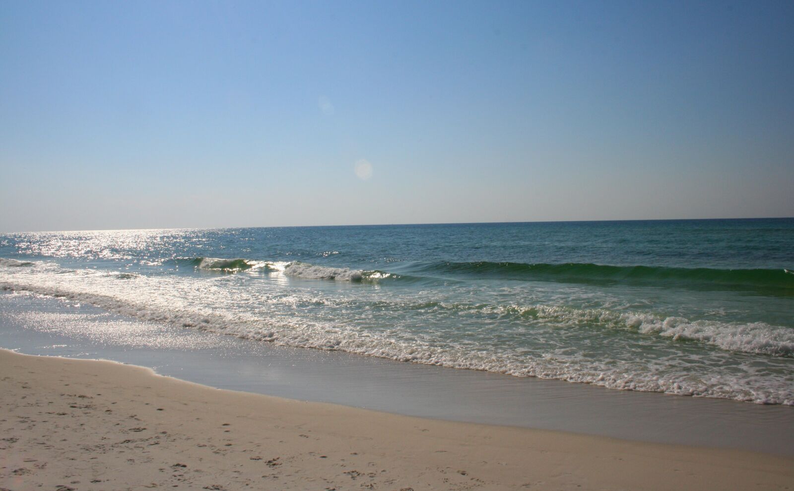Canon EOS 400D (EOS Digital Rebel XTi / EOS Kiss Digital X) sample photo. Beach, sea, sun photography