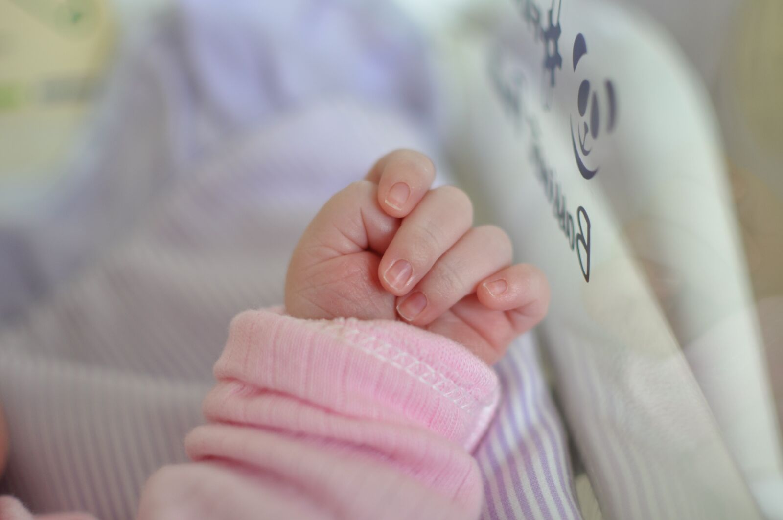 Nikon D90 sample photo. Hand, baby, girl photography