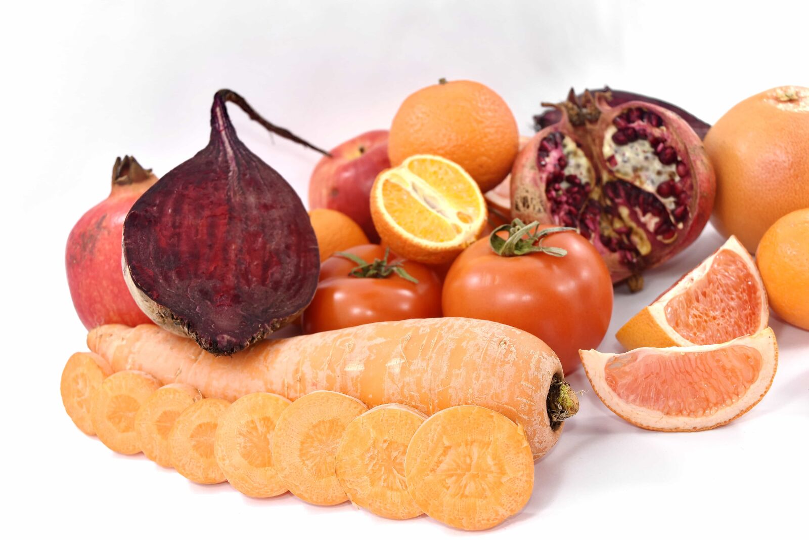 Nikon D5500 sample photo. Apple, beetroot, carrot, oranges photography
