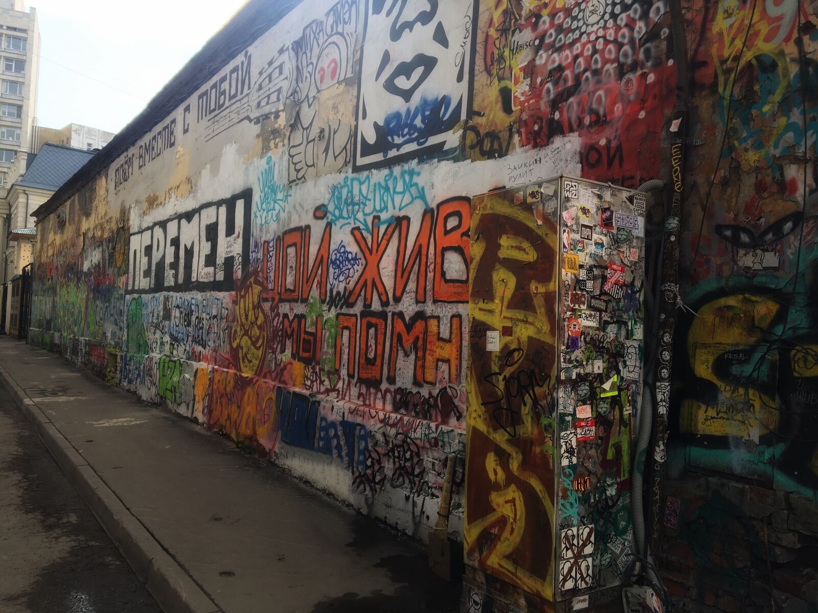 Apple iPhone 6s sample photo. Wall, choi, moscow photography