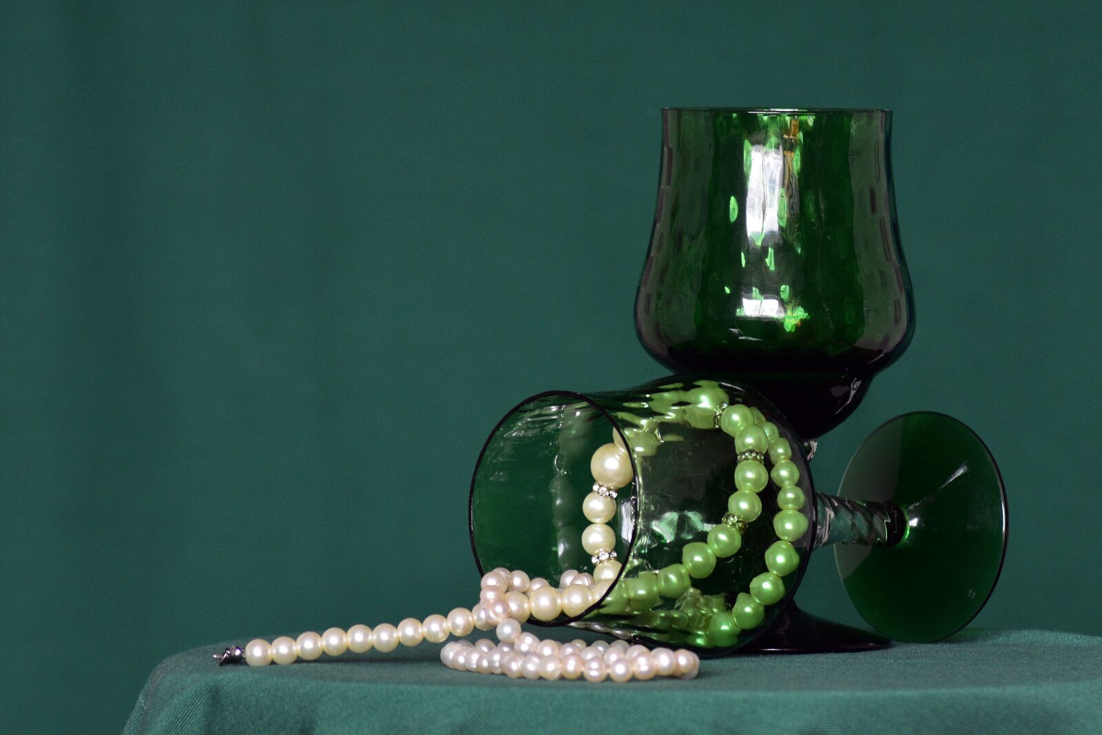 Nikon D3400 sample photo. Cup, wine glasses, alcohol photography