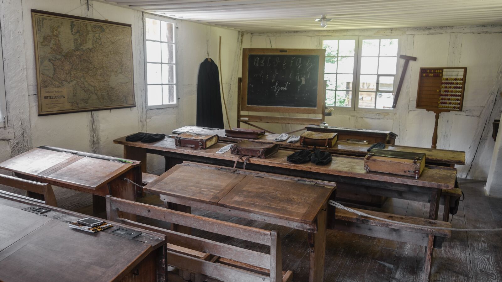 Sony Cyber-shot DSC-RX100 II sample photo. Classroom, school, old classroom photography