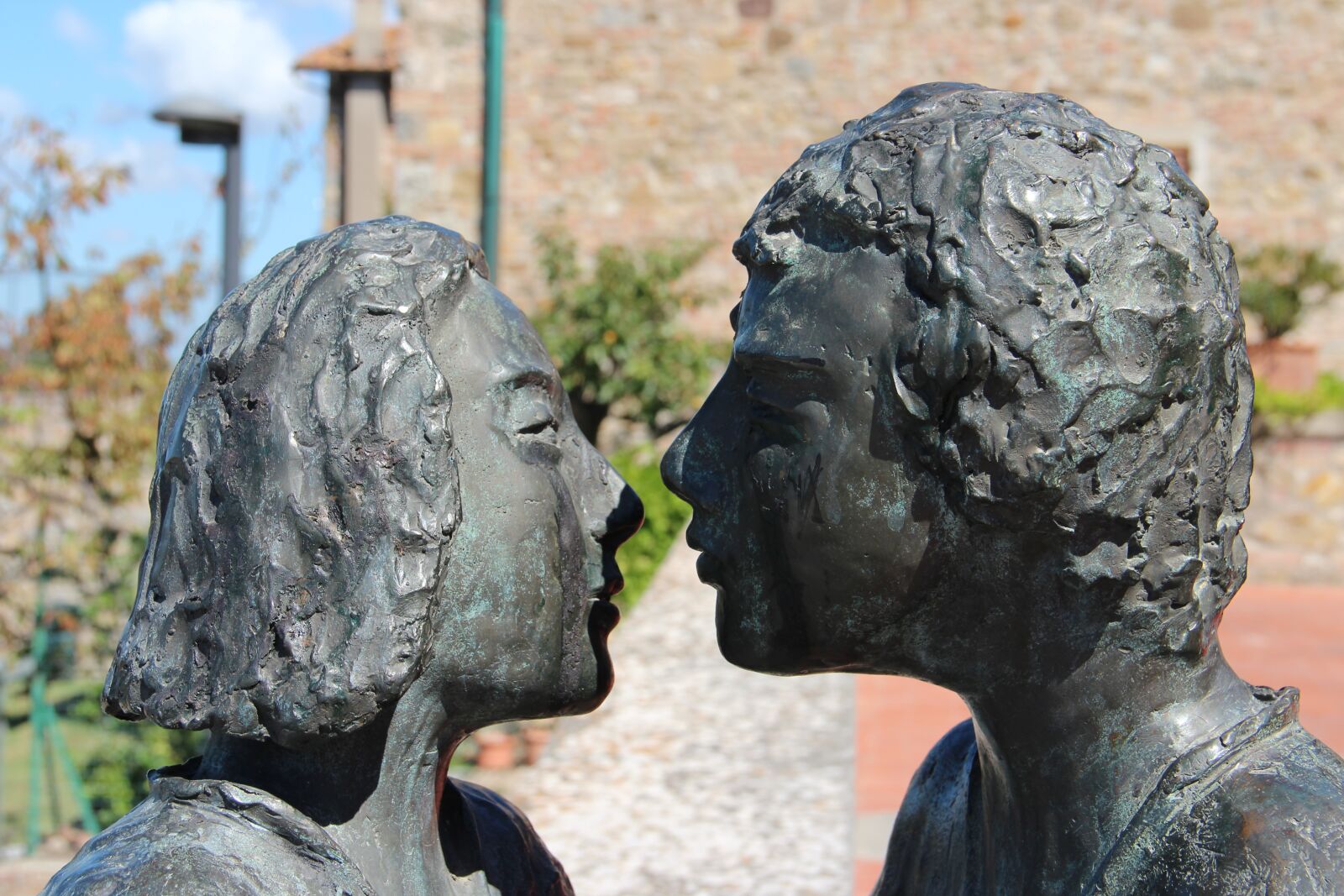Canon EOS 600D (Rebel EOS T3i / EOS Kiss X5) sample photo. Faces, statue, sculpture photography
