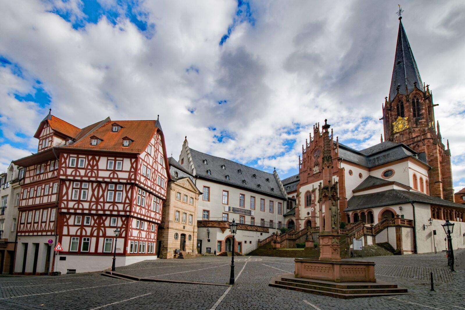 Nikon D5300 sample photo. Collegiate basilica, aschaffenburg, lower photography